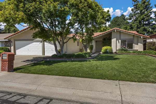28 Shady River CIR, Sacramento, CA 95831