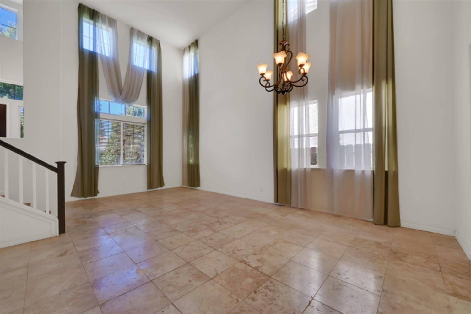 Yuba City, CA 95991,2327 Utah CT