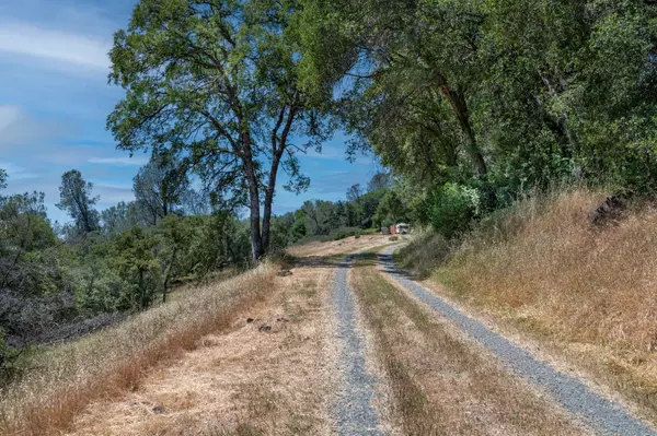 Grass Valley, CA 95949,15452 Roving WAY