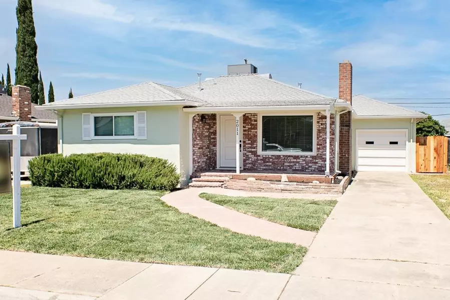 2011 W Sonoma AVE, Stockton, CA 95204