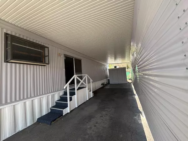 Morada, CA 95212,10780 N N Hwy 99 #6