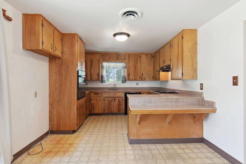 Oakdale, CA 95361,990 E C ST