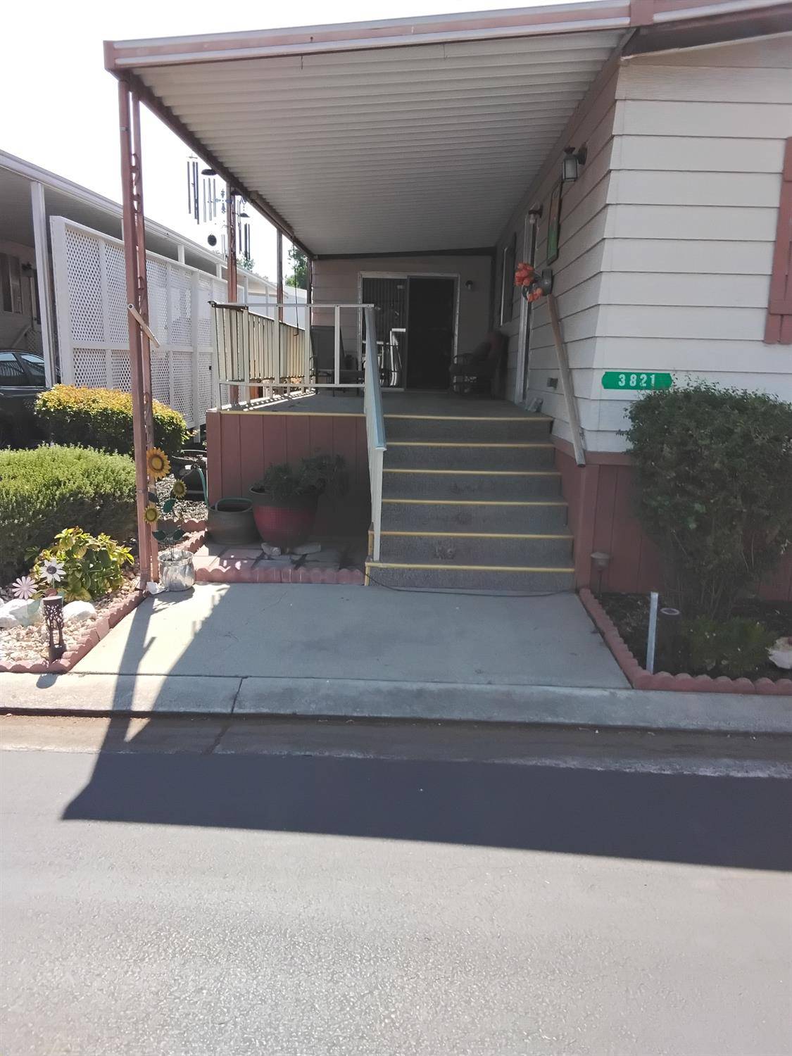 Modesto, CA 95355,3821 Lahaina LN #250