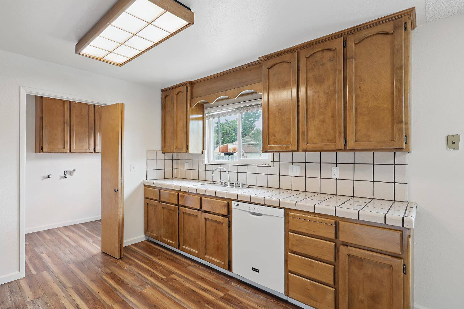 Chowchilla, CA 93610,137 Holiday WAY