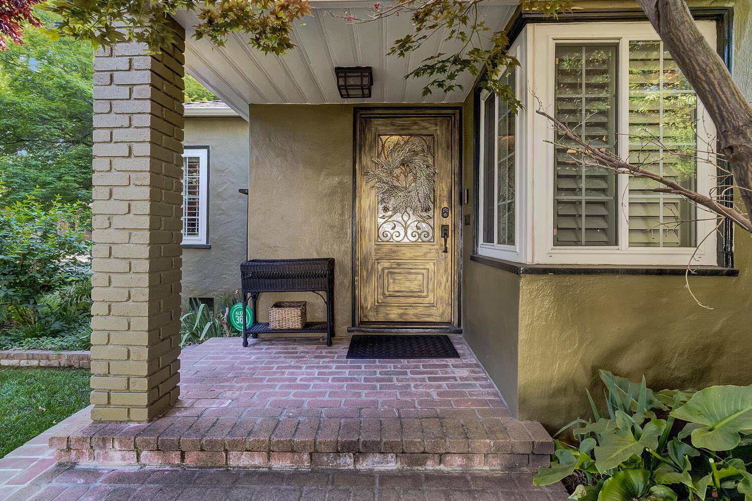 Sacramento, CA 95818,1621 Vallejo WAY