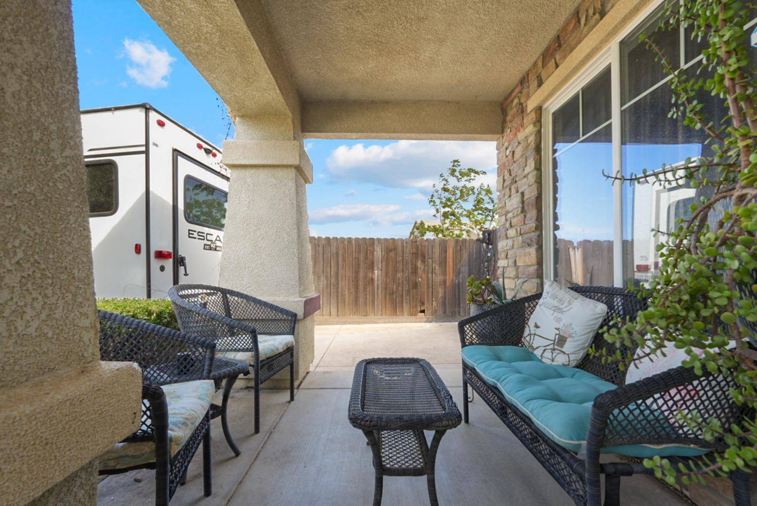 Gustine, CA 95322,13706 Yerba Buena AVE