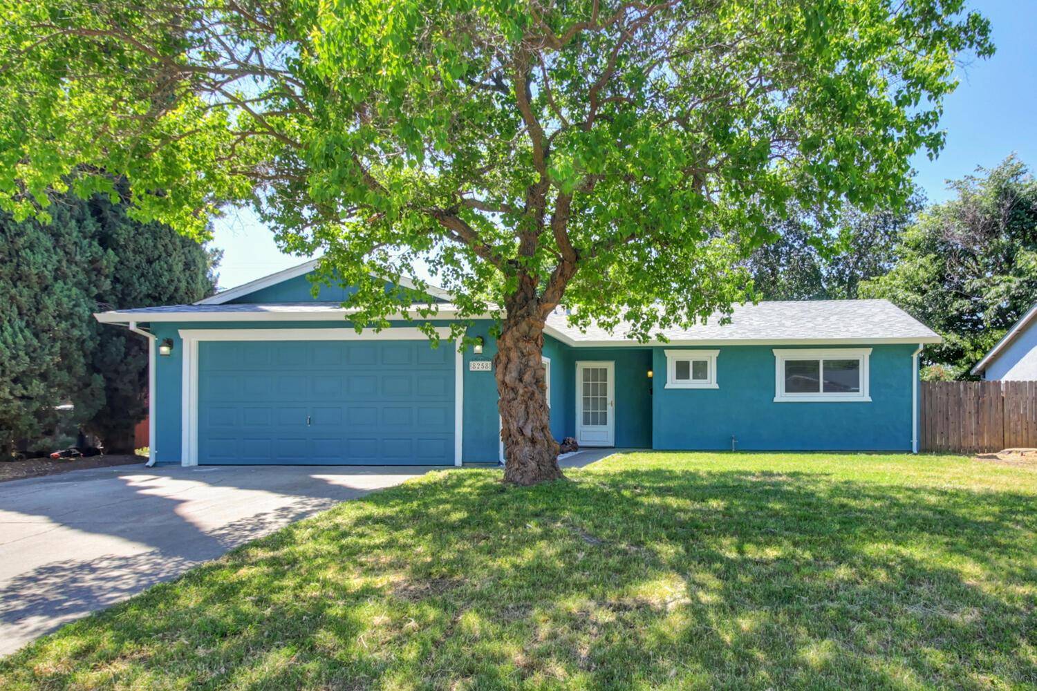 8258 Cordelia CIR, Citrus Heights, CA 95621