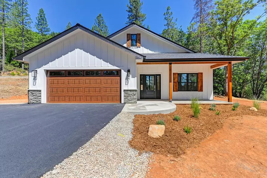 5569 Crestline DR, Foresthill, CA 95631