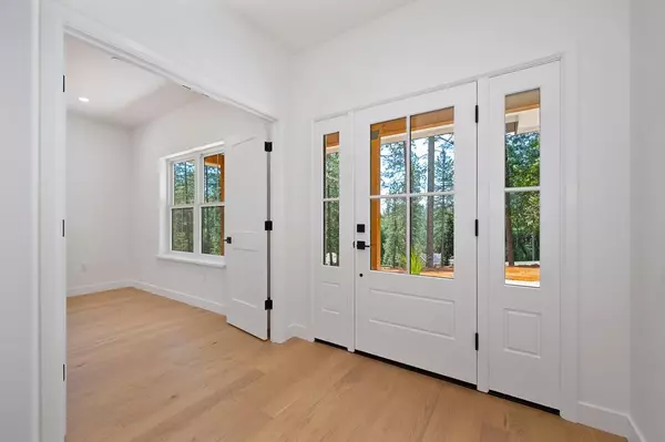 Foresthill, CA 95631,5569 Crestline DR