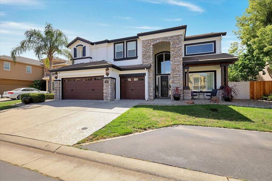 2119 Blackheath LN, Roseville, CA 95678