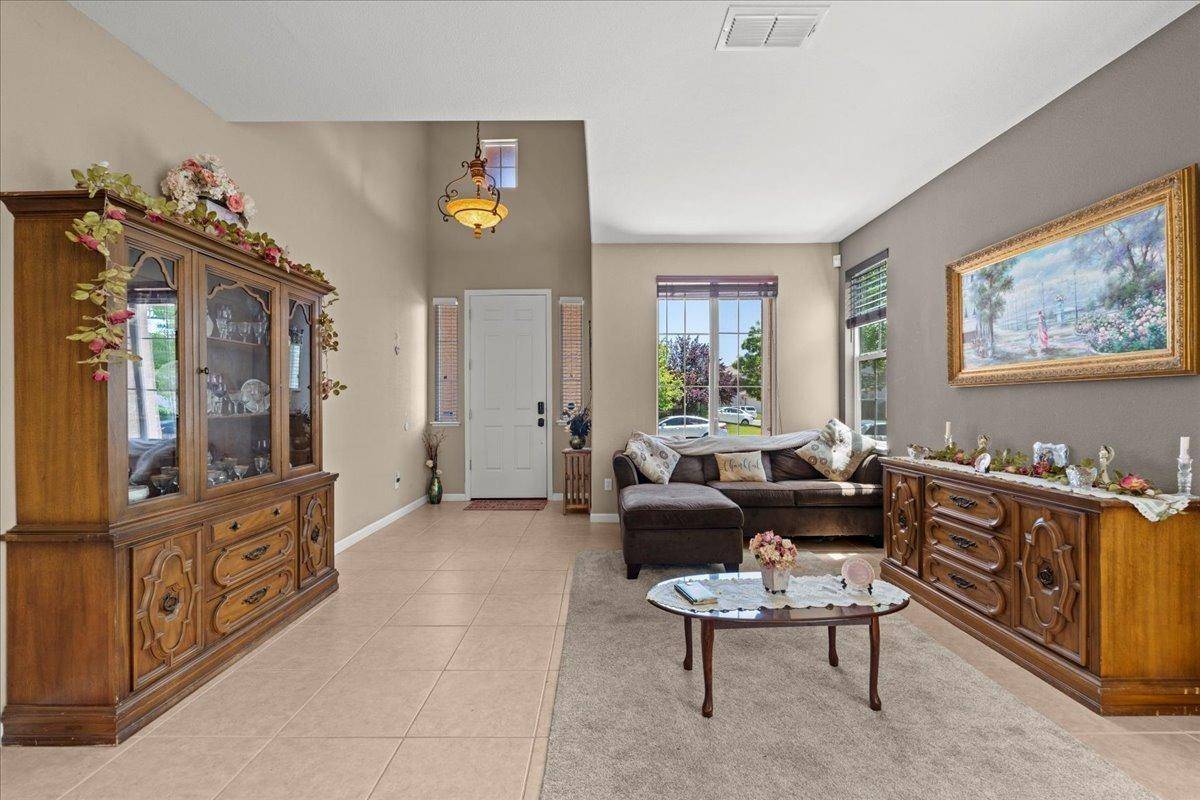 Lincoln, CA 95648,670 Corsley LN