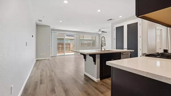 Roseville, CA 95747,9064 Hourglass CIR