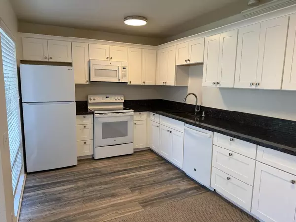 Sacramento, CA 95825,2229 Woodside LN #8