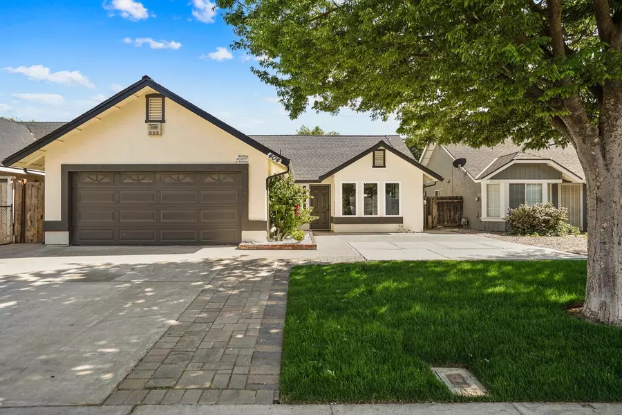 404 Kirbys Mill DR, Modesto, CA 95358