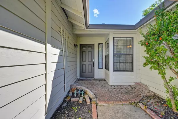 Rancho Cordova, CA 95670,10016 River Mist Way