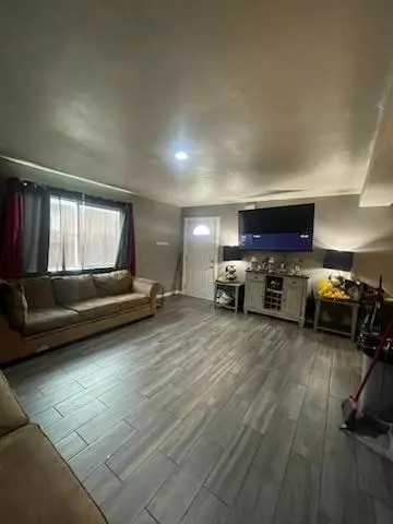 Sacramento, CA 95828,8574 German DR