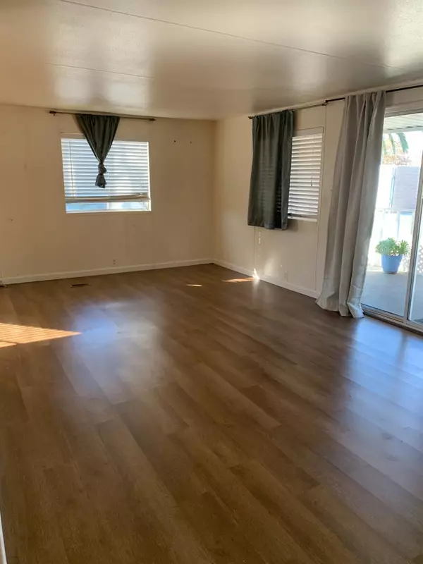 Sacramento, CA 95834,4216 Brookside Dr. #121