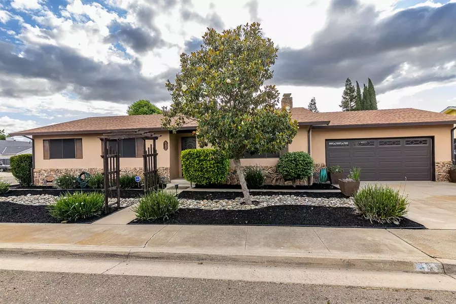 421 Becky WAY, Waterford, CA 95386