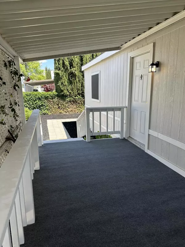 Yuba City, CA 95991,3120 Live Oak BLVD #76
