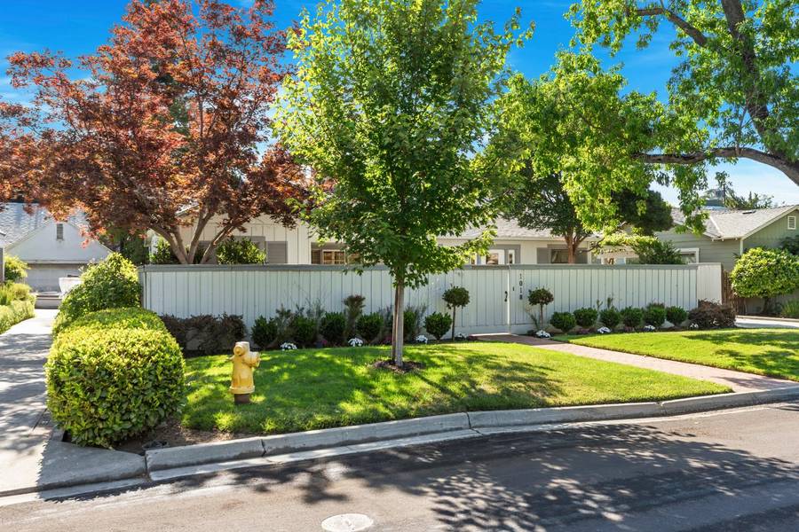 1018 Douglas AVE, Modesto, CA 95350