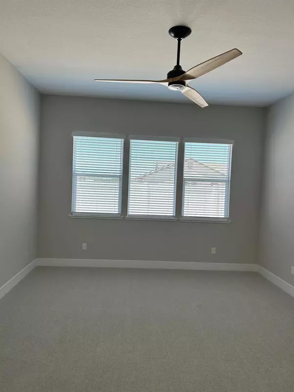 Manteca, CA 95337,2517 Amur