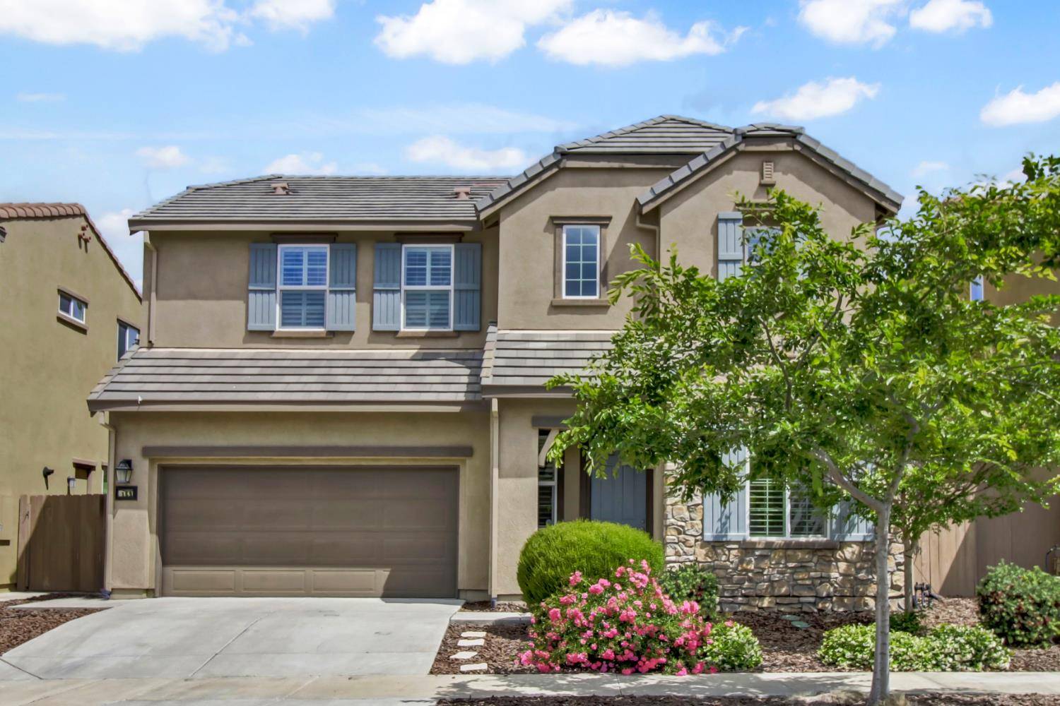 153 Julia Island CIR, Sacramento, CA 95834