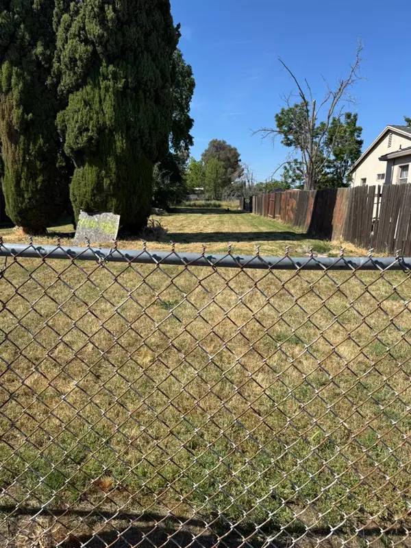 Sacramento, CA 95815,1025 Las Palmas AVE