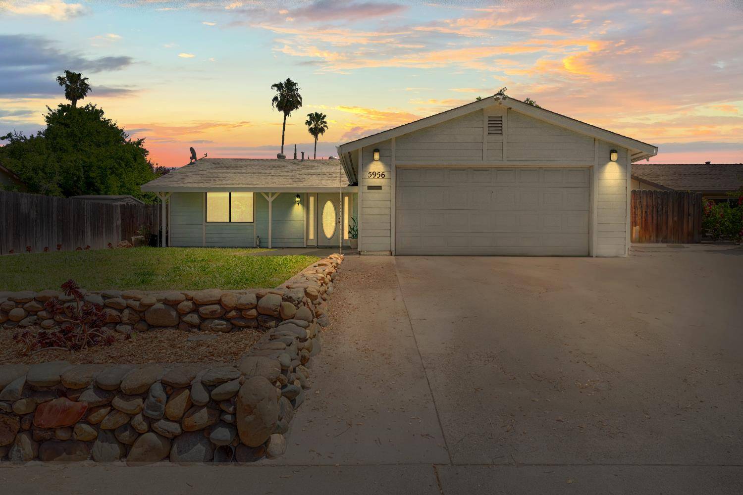 5956 York Glen, Sacramento, CA 95842