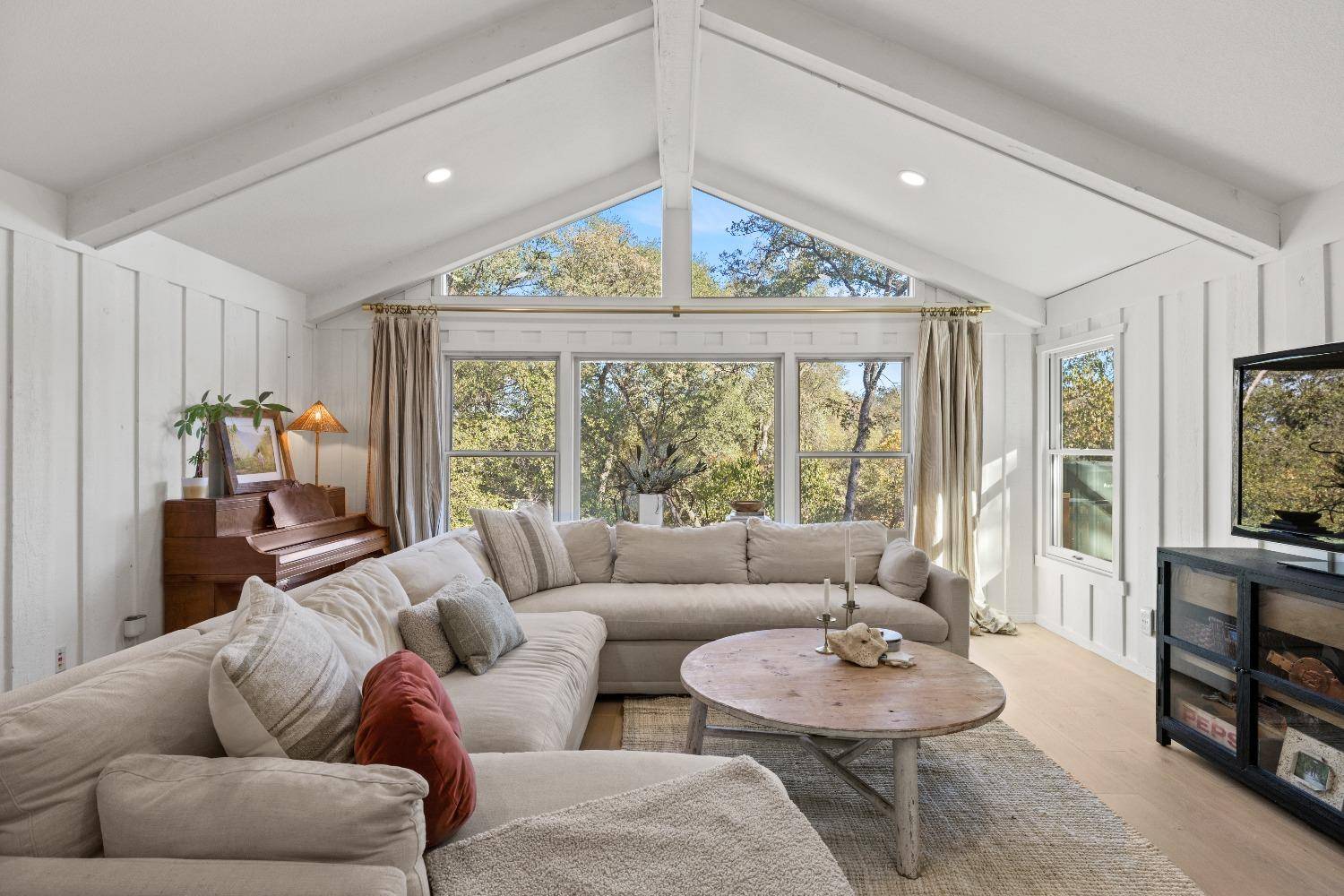 2593 King Richard DR, El Dorado Hills, CA 95762