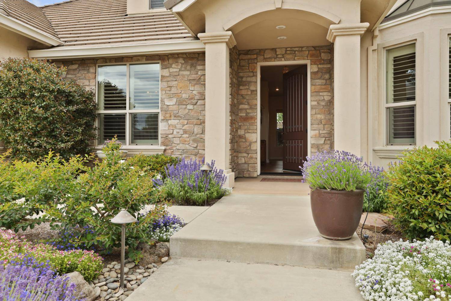 Ripon, CA 95366,1037 Olson CT