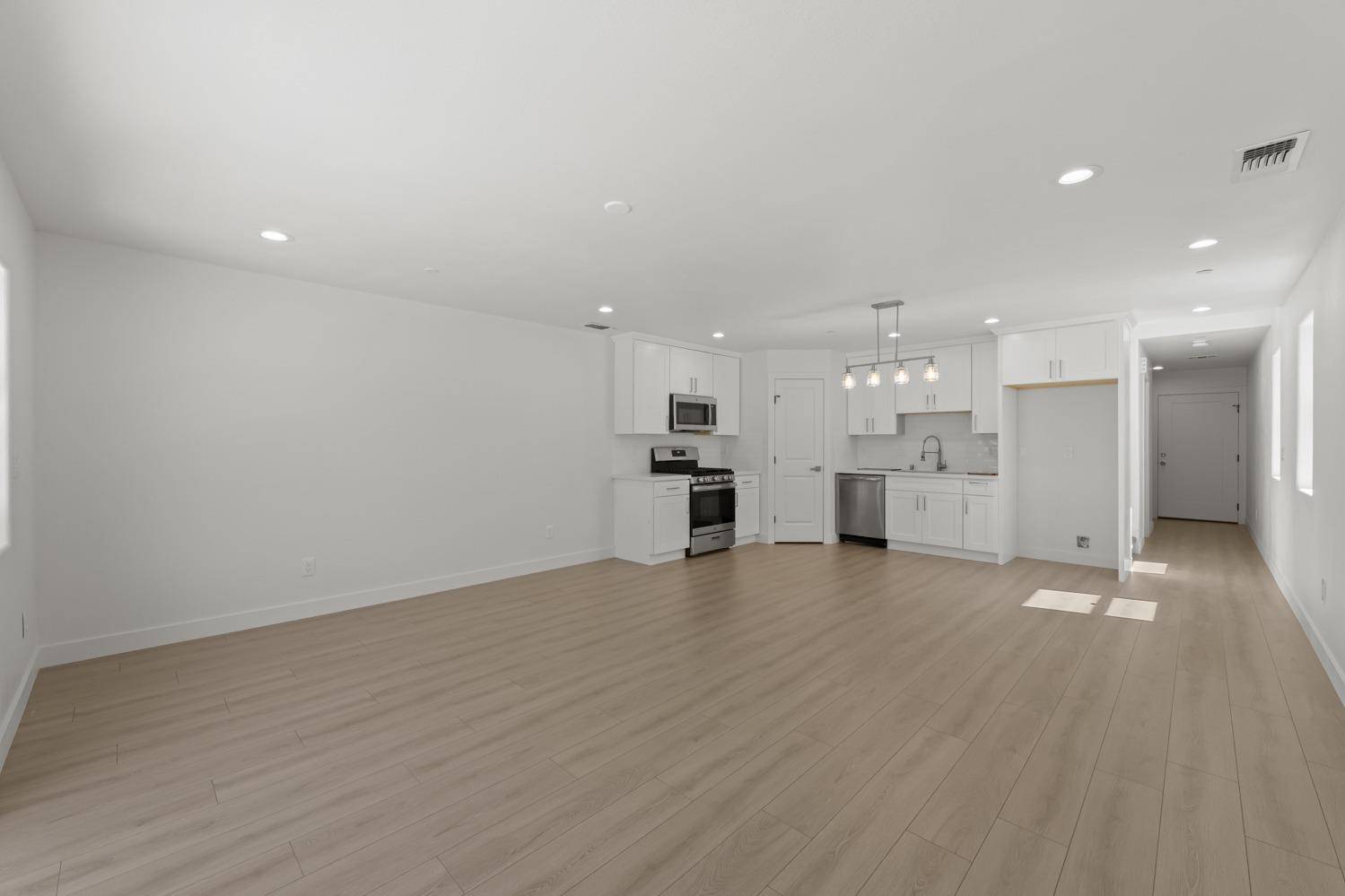 Sacramento, CA 95815,2565 Lexington ST