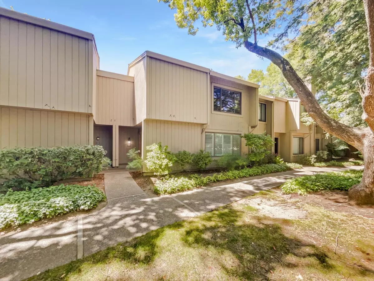 Sacramento, CA 95825,22 Adelphi CT