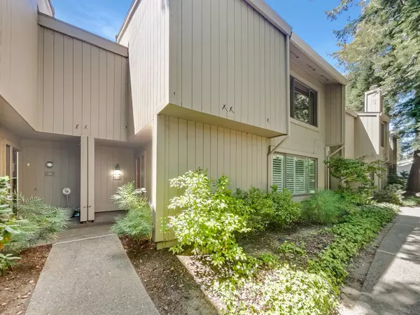 22 Adelphi CT, Sacramento, CA 95825