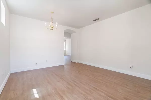 Sacramento, CA 95829,9443 Marius Way