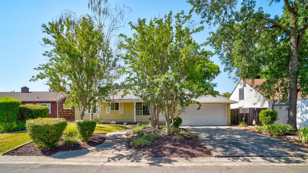 3808 Woodcrest RD, Sacramento, CA 95821