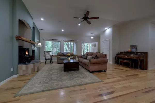 Meadow Vista, CA 95722,1503 Meadow Vista RD