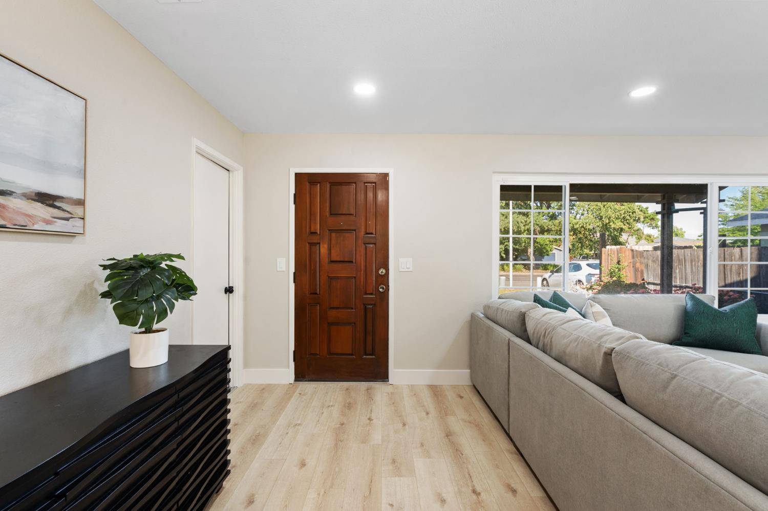 Sacramento, CA 95823,8046 Center Pkwy