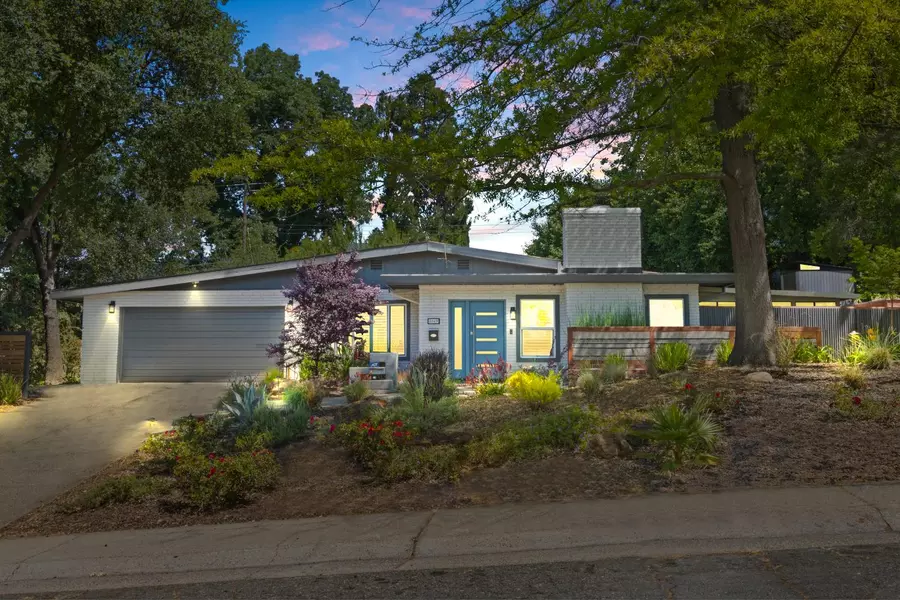 8169 Woodleaf DR, Fair Oaks, CA 95628