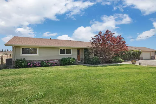 9144 E Jahant RD, Acampo, CA 95220