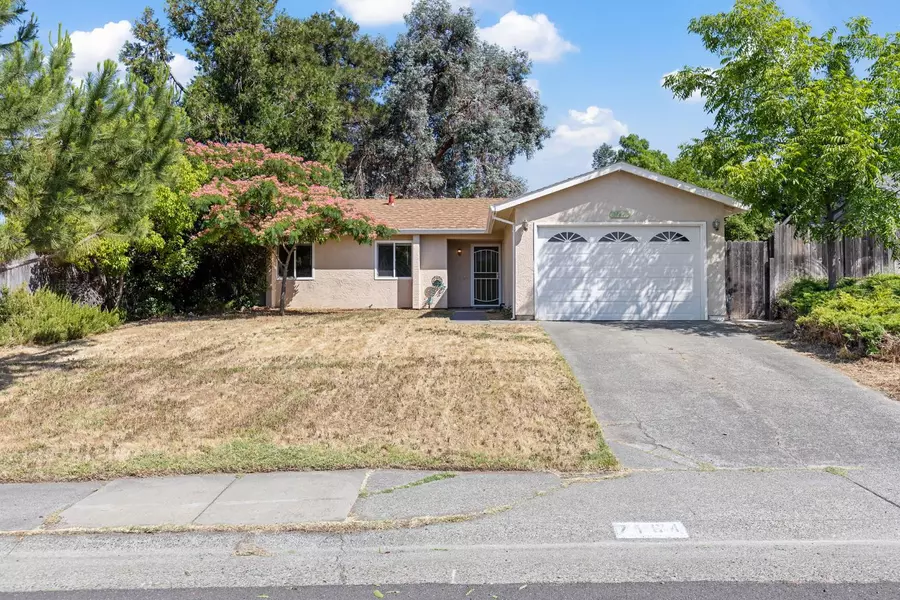7164 Stanford Oak DR, Sacramento, CA 95842