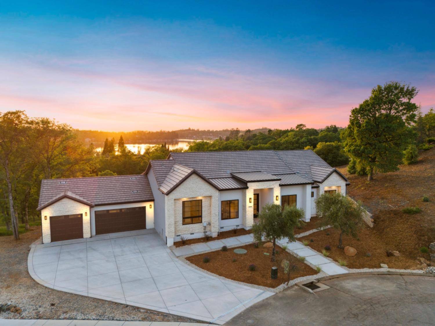 Auburn, CA 95602,23846 Ironwood CT