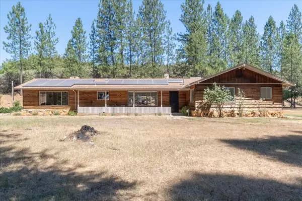 1997 Independence Cemetery RD, Rail Road Flat, CA 95257