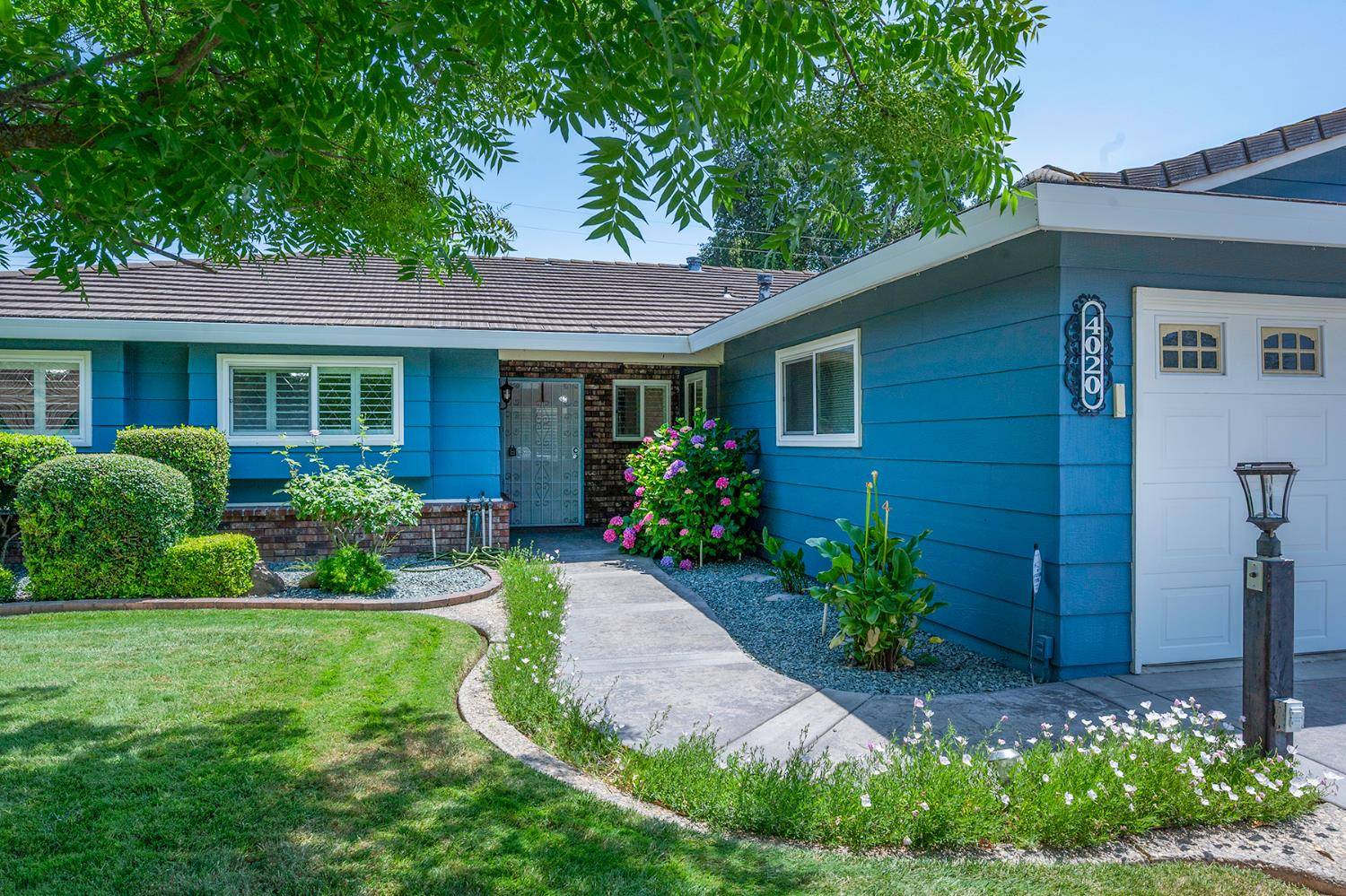4020 Triplett CT, Carmichael, CA 95608