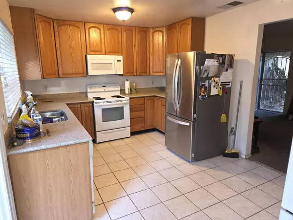 Sacramento, CA 95833,1855 Crossmill WAY