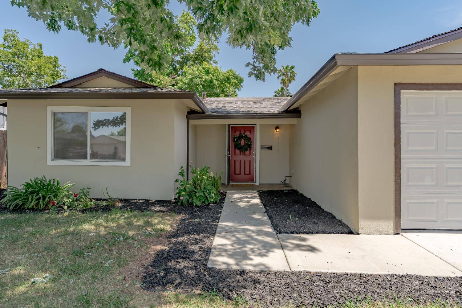 Sacramento, CA 95842,6112 Longfellow WAY