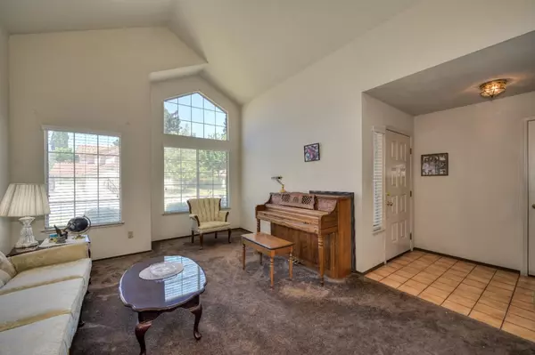 Sacramento, CA 95831,7827 River Estates DR