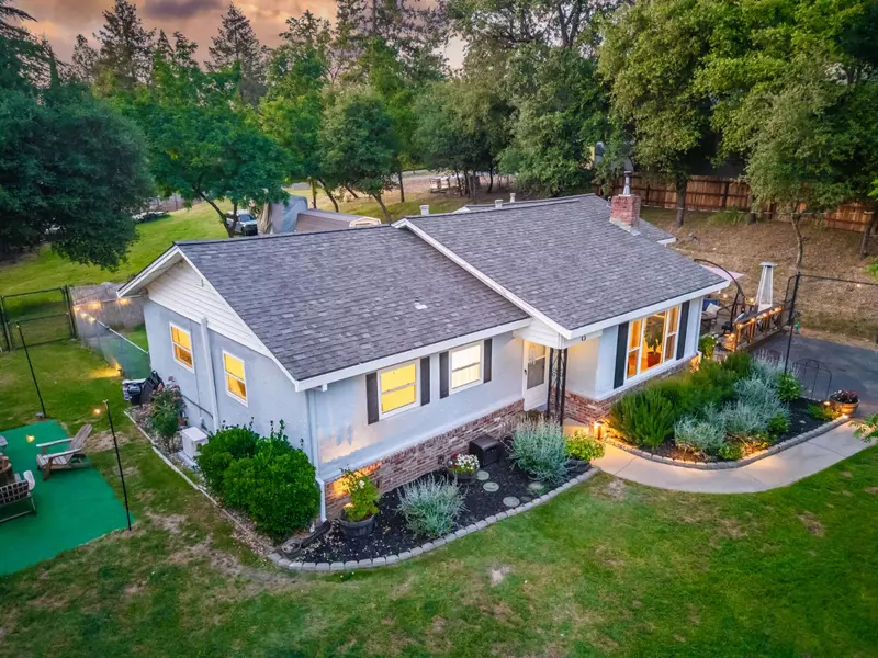 581 Crestview DR, Diamond Springs, CA 95619