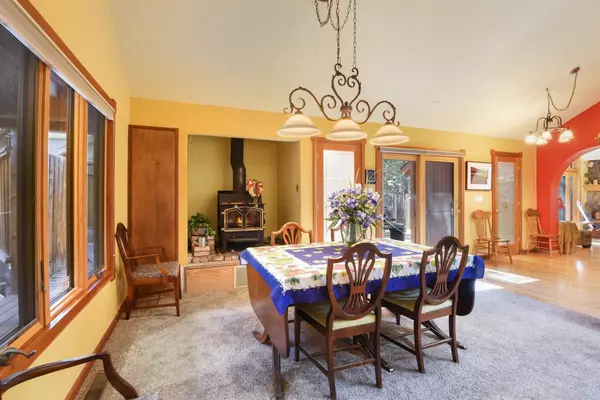 South Lake Tahoe, CA 96150,1724 Mohican DR
