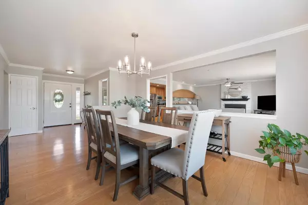 Carmichael, CA 95608,6439 Moraga DR
