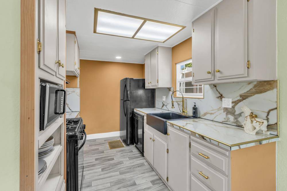 Citrus Heights, CA 95621,5935 Auburn Blvd #154